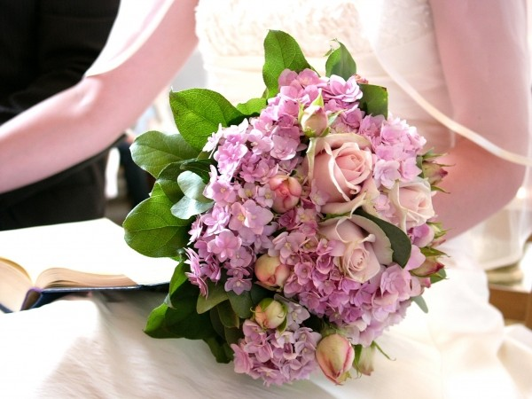 wedding-bridal-bouquet-breach